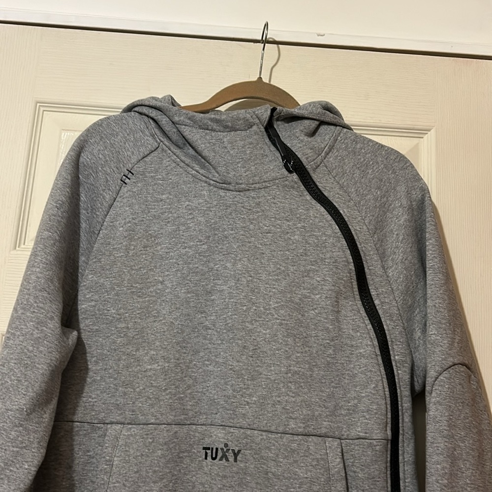 Tuxy - Picture 2 of 16